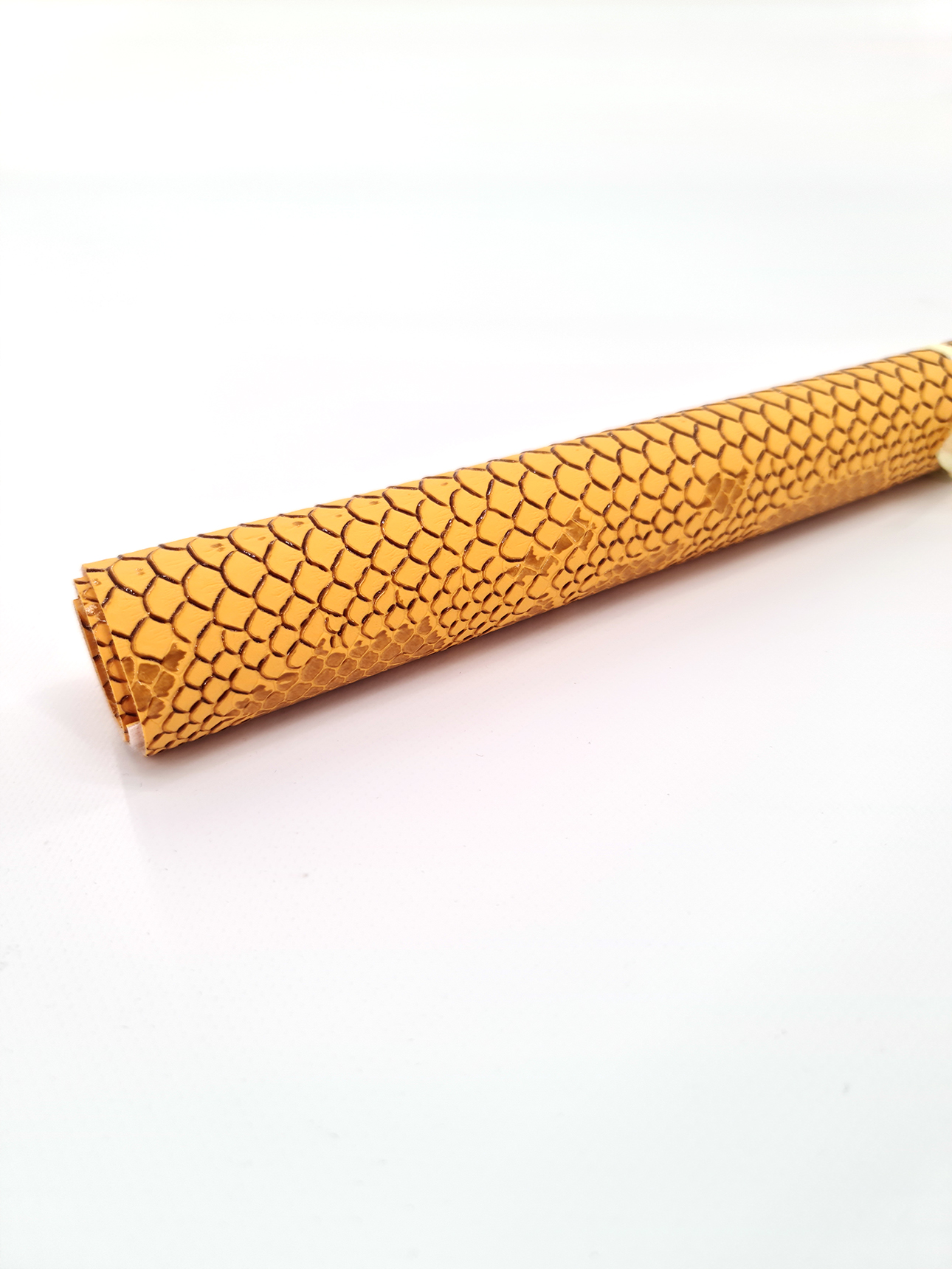 Similpelle, 50 x 70 cm, effetto squamato giallo